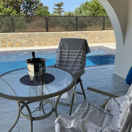 Llamedos Kyrenia Villa