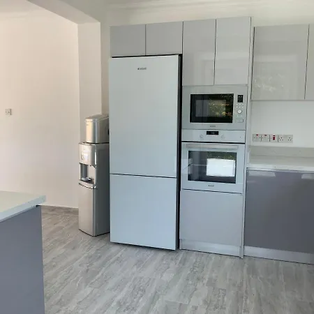 Llamedos Kyrenia Villa *